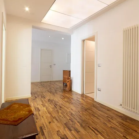 Lägenhet Realkasa Urbana Luxury Bologna